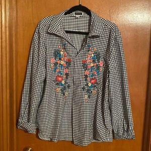 Another Story Ladies Size Large checked Top